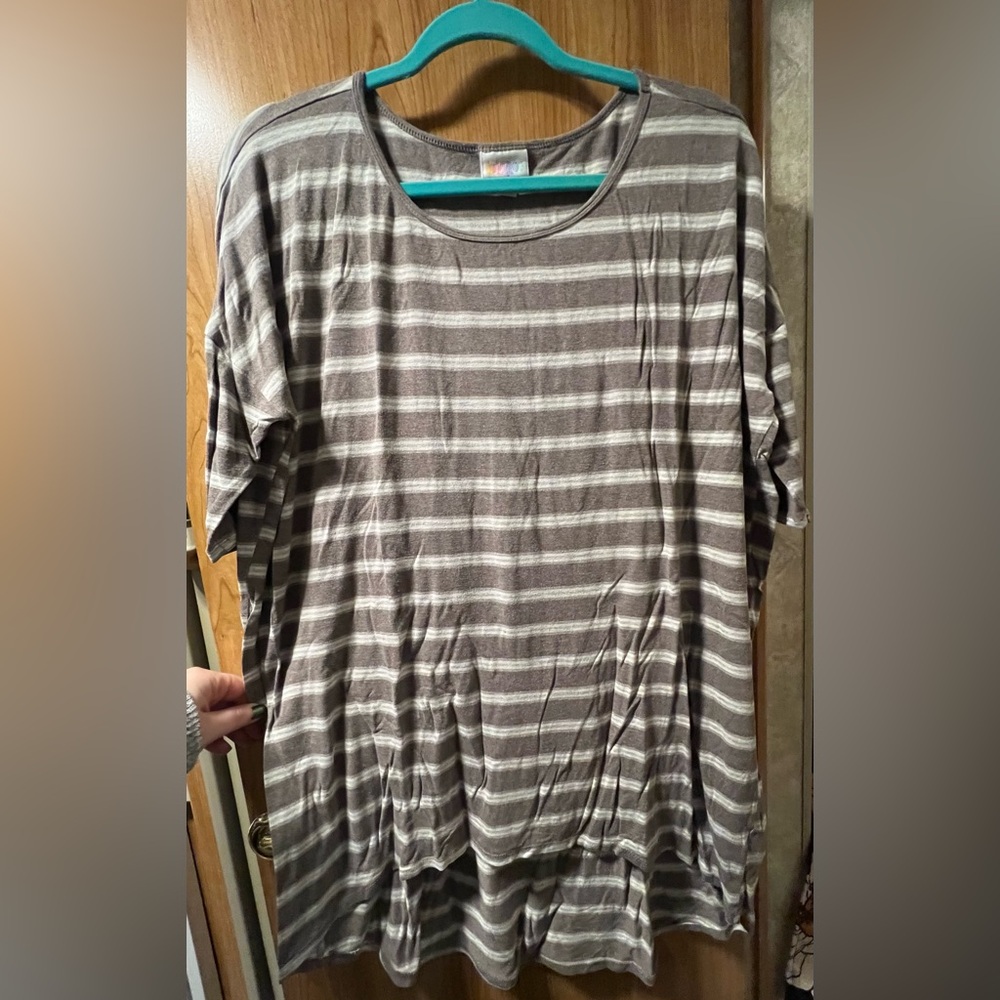 LulaRoe Irma Neutral Striped Tunic Size Large 🐰